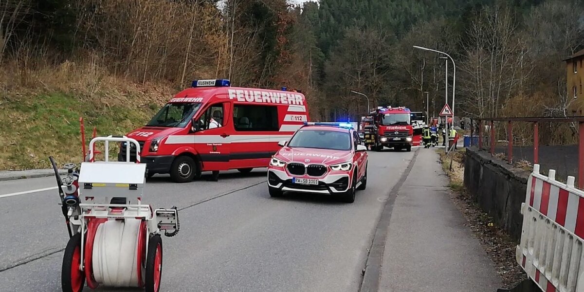Feuerwehr im Einsatz beim Meyerhof. Foto: rem