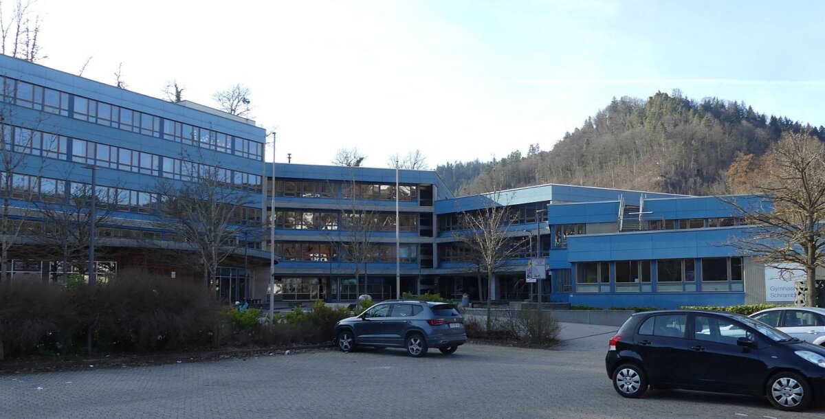 Sanierungsobjekt: Schrambergs Gymnasium. Foto: him