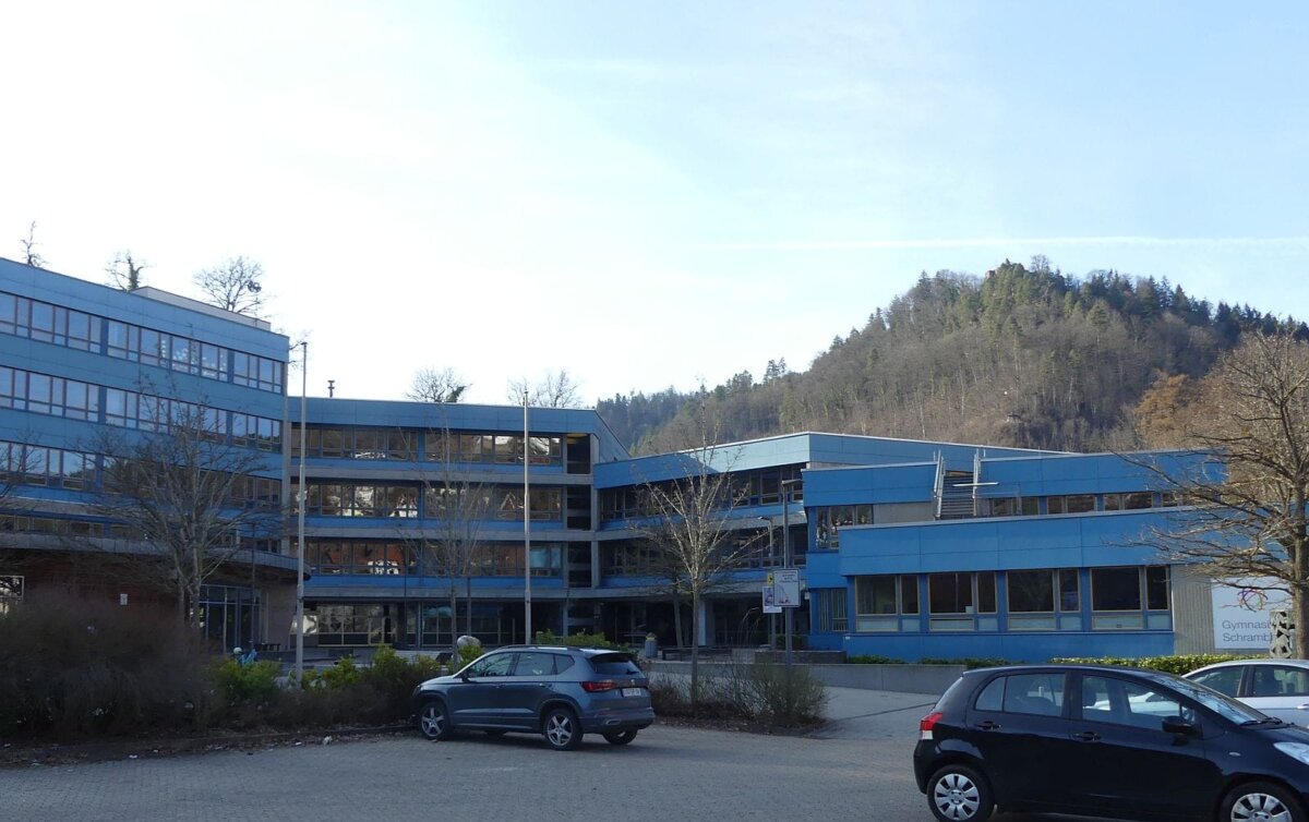 Dauerbaustelle Gymnasium Schramberg. Foto: him
