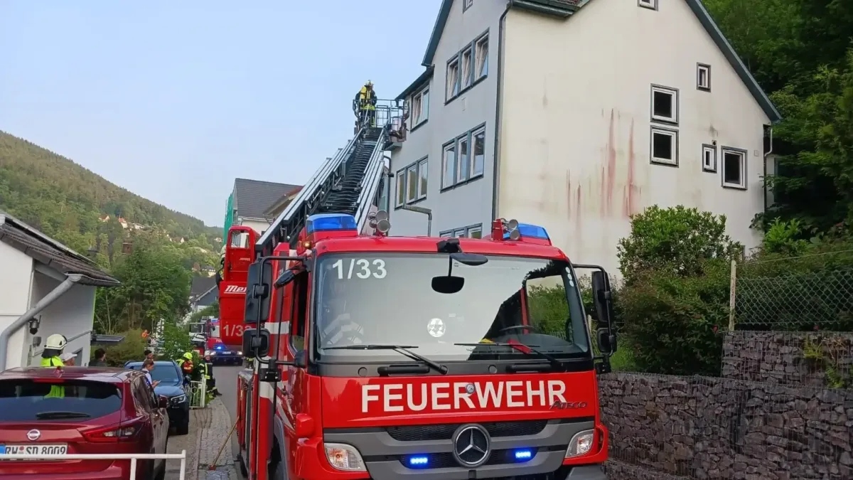 Feuerwehreinsatz im Burgweg. Foto: Martin Himmelheber