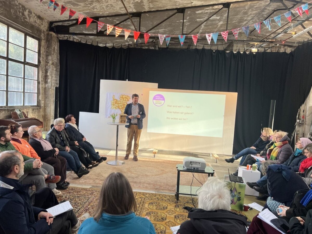 Bei der  Präsentation der Ideen während des Aller.Land-Jurybesuchs in der Halle 16 in Sulz im Januar 2025. Foto: pm