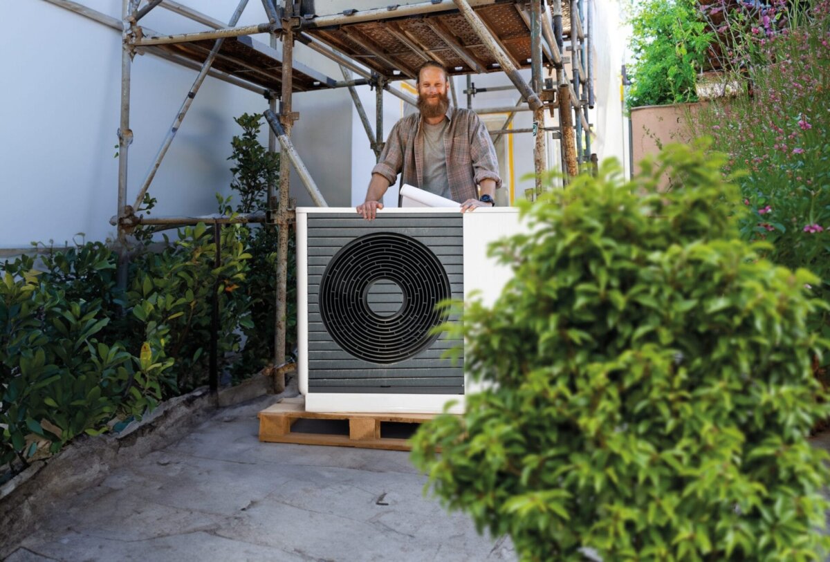 Sanieren statt abwarten: Wer jetzt handelt, senkt die Energiekosten, sichert sich Förderungen und spart Zeit. (Foto: Bausparkasse Schwäbisch Hall)
