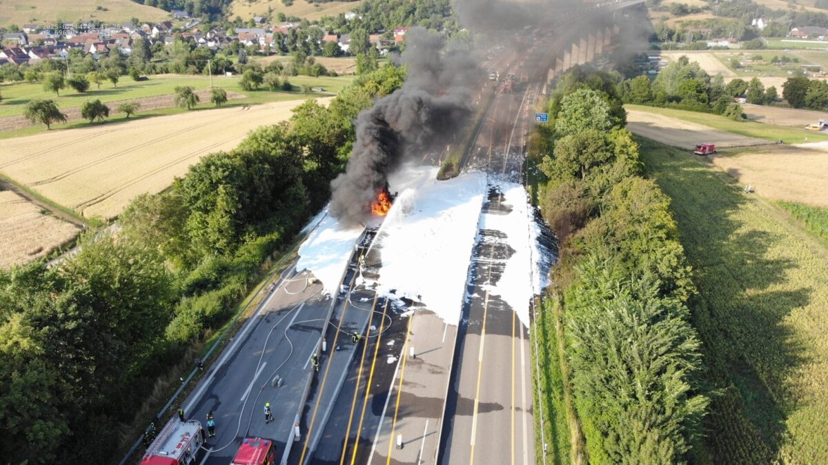 Bild von der Unfallstelle. Foto: Kreisfeuerwehr Rottweil