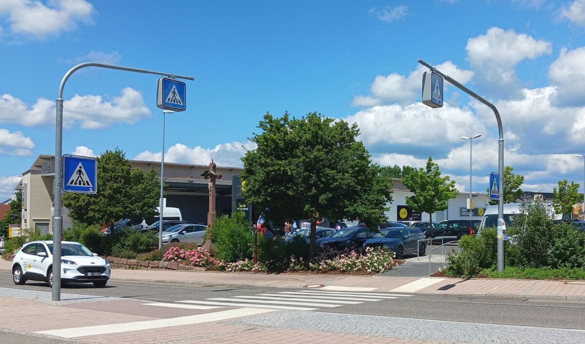 Der Zebrastreifen bei Edeka in Sulgen ist jetzt abgerechnet. Foto: him,