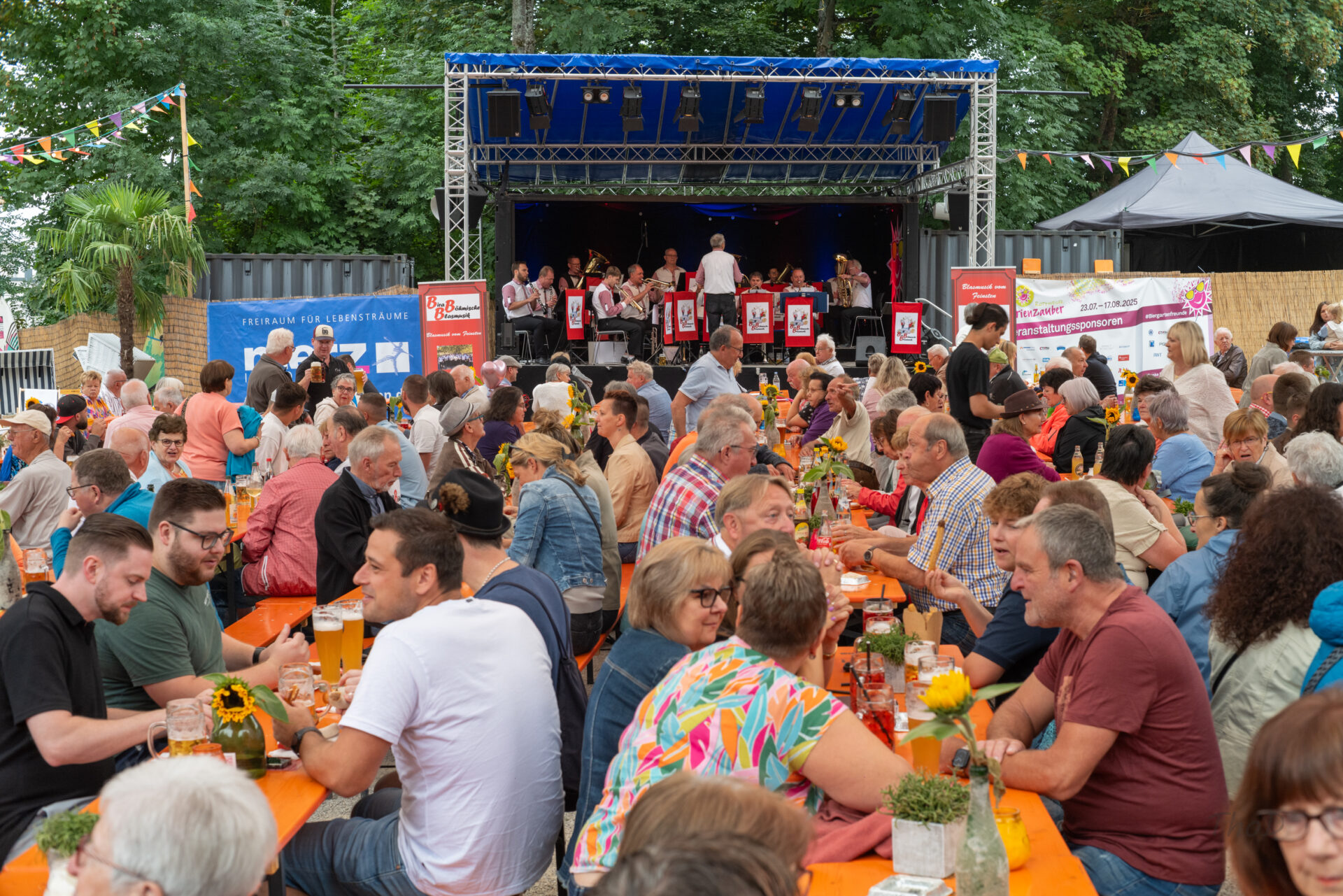 Ferienzauber Rottweil 2025: Flohmarkt und Blasmusik-Frühschoppen krönen das Fest!