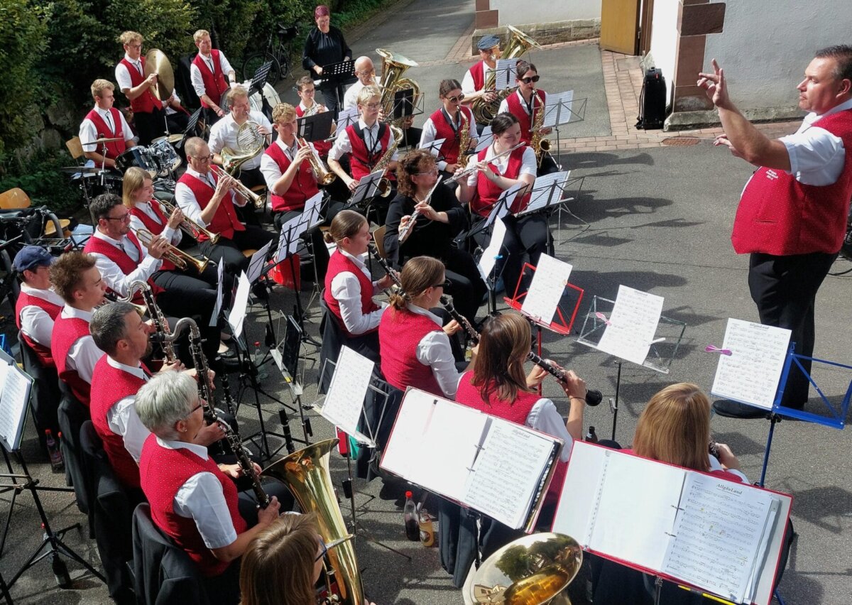 Der Musikverein Frohsinn beim Empfang zum Pelagiusfest. Foto: al