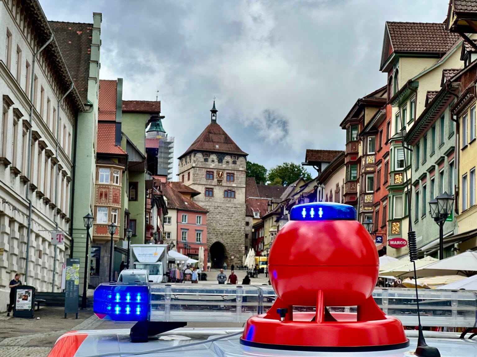 Die mobilen Sirenen befinden sich auf Einsatzfahrzeugen der Freiwilligen Feuerwehr Rottweil. Unser Bild entstand beim bundesweiten Warntag im September 2024 am Rottweiler Hauptstraßenkreuz (Foto: Feuerwehr Rottweil / Mack).