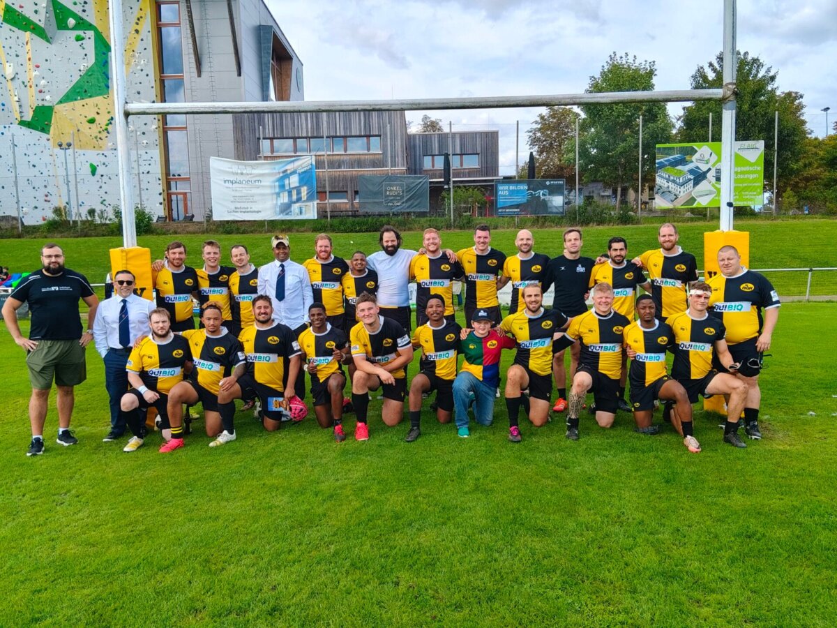 Teamfoto des RC Rottweil leider abgebrochenen RCR-Heimspiel der Männer gegen den RK Heusenstamm. Foto: RCR