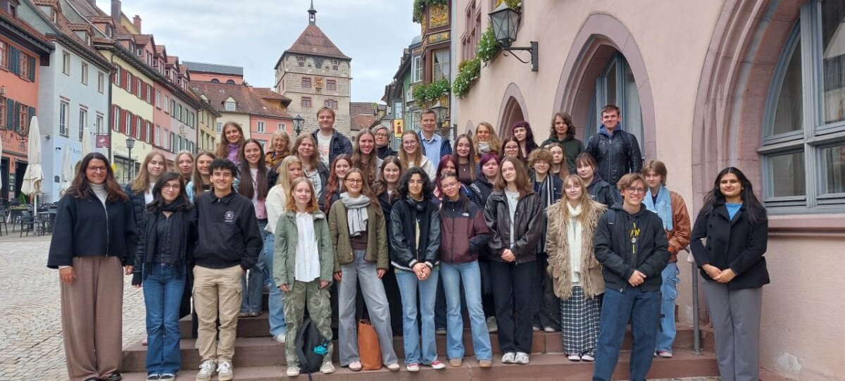 Eine finnische Schülergruppe wurde von Bürgermeisterin Gaehn in Rottweil empfangen.Foto: Stadt Rottweil, Anne Probst