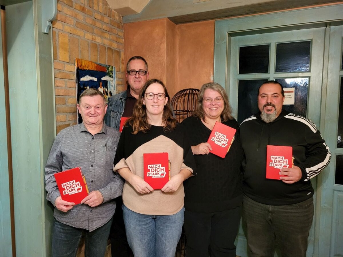 Von links: Bernd Scheibke (Ver.di, Gast); Stefan Weidle (NGG), Mareike Jäger (DGB), Judith Spiller (GEW), Bünyamin Toy (IG Metall Freudenstadt). Foto: DGB Südbaden, Mareike Jäger