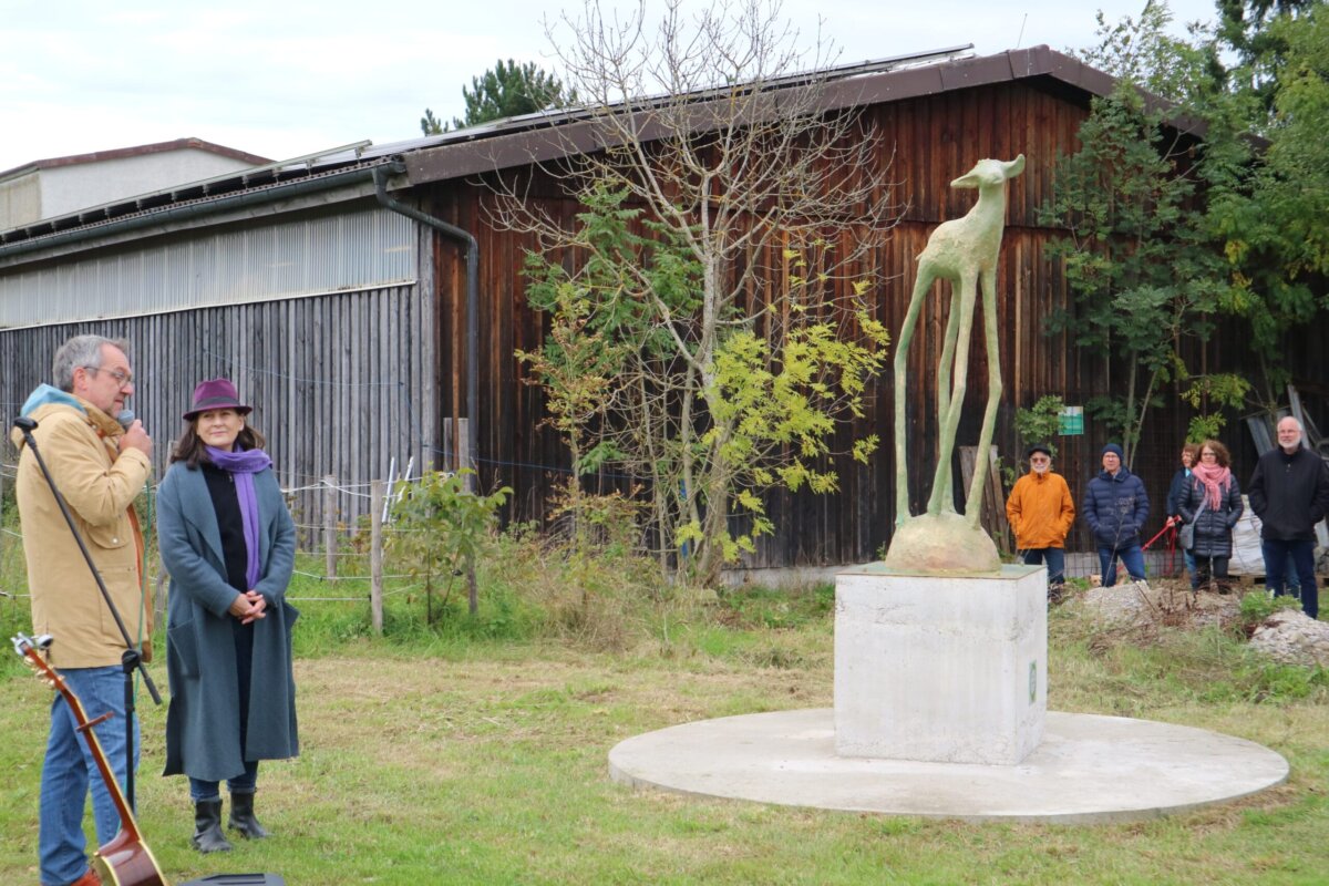 Wandervögel und ein Wanderschaf: Matthias Graf-Hetzler und Chantal Coutu. Foto: mm