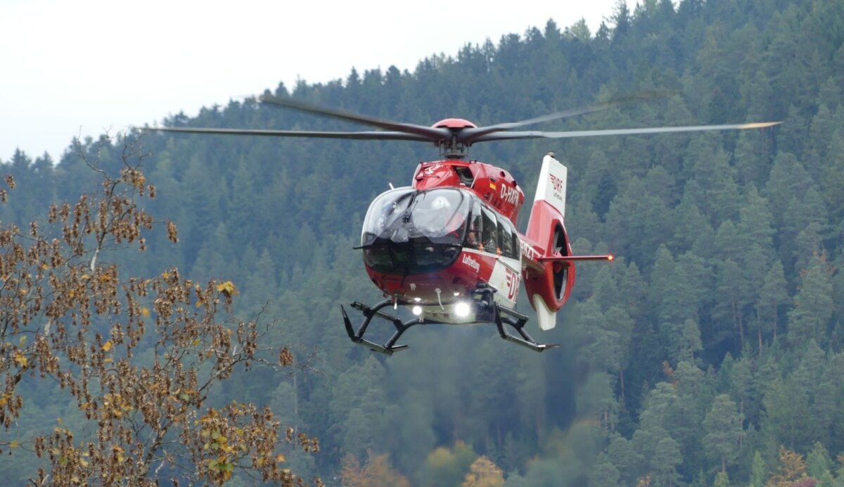 Rettungshubschrauber im Landeanflug. Archiv-Foto: him