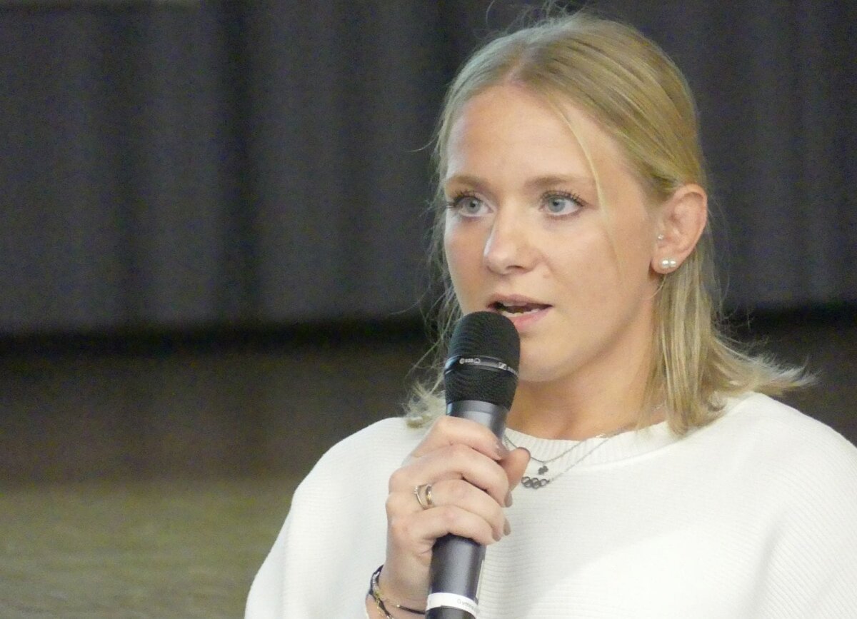 Sandra Paruszewski berichtete über ihre Sportlerinnenkarriere. Foto: him