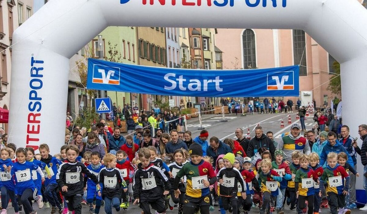 Zum zwölften Mal wird der „Rottweiler Volksbanklauf“ gestartet, mit dabei wieder viele "Bambinis". Foto: Bernd Müller