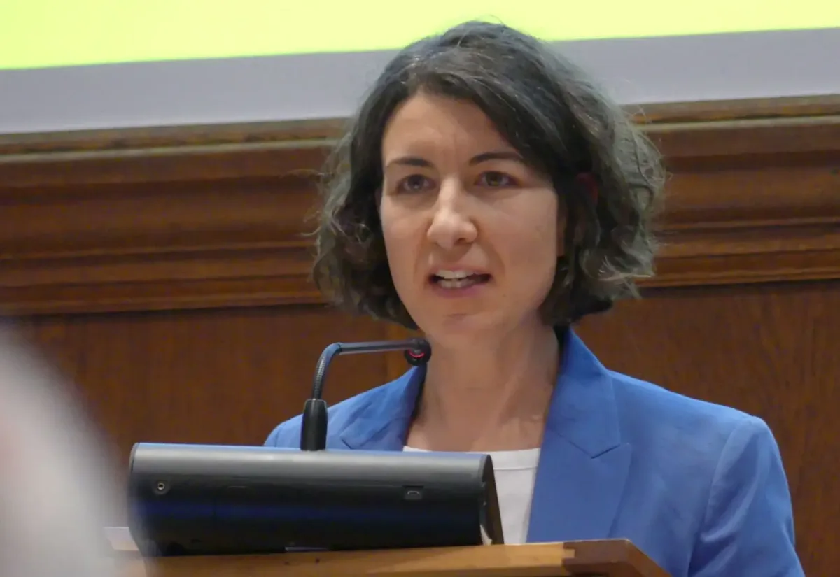 Oberbürgermeisterin Dorothee Eisenlohr bei ihrer Haushaltsrede. Foto: him