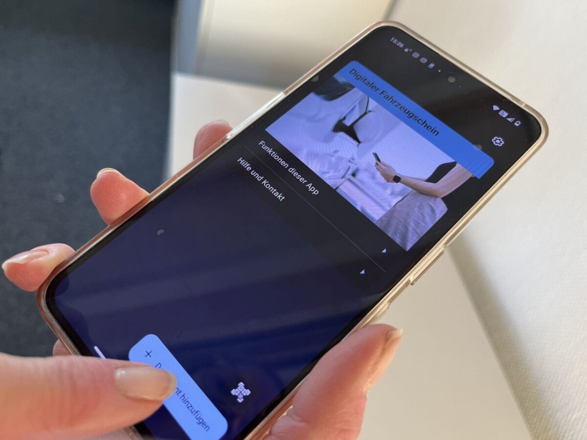 Der digitale Fahrzeugschein ist nur über die App erhältlich. Foto: Landkreis Rottweil, Andi Schmider