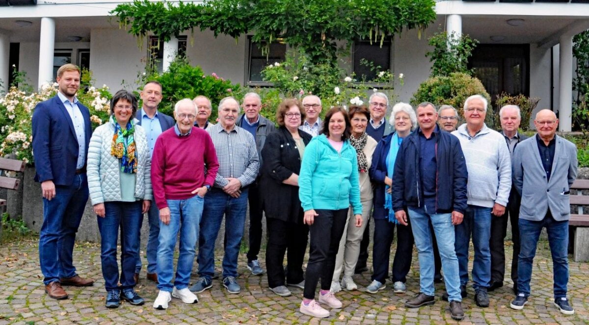 Die Kreisseniorenräte mit der Zimmerner Seniorenbeauftragten Anja Schaber und dem stellvertretenden Bürgermeister Timo Weber.                                                   Foto:  Gemeinde Zimmern