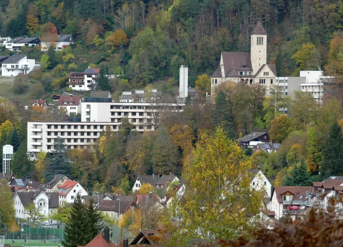 Das Schramberger Krankenhauareal als Lost-Place. Archiv-Foto: him
