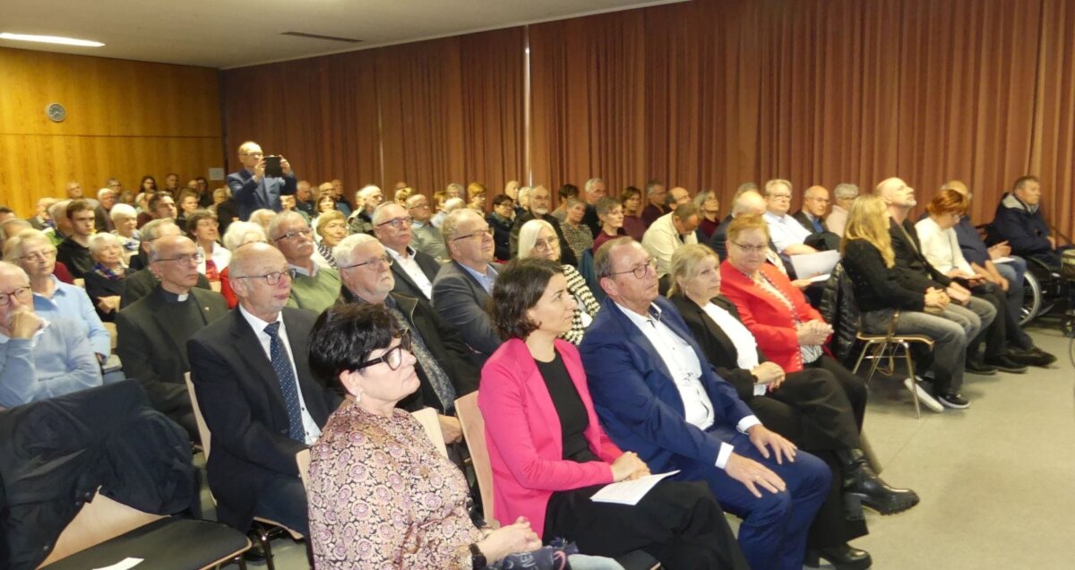 Großes Interesse am Schicksal von Wladyslaw und Agnes zeigten die Tennenbronner am vergangenen Sonntag. Foto: him