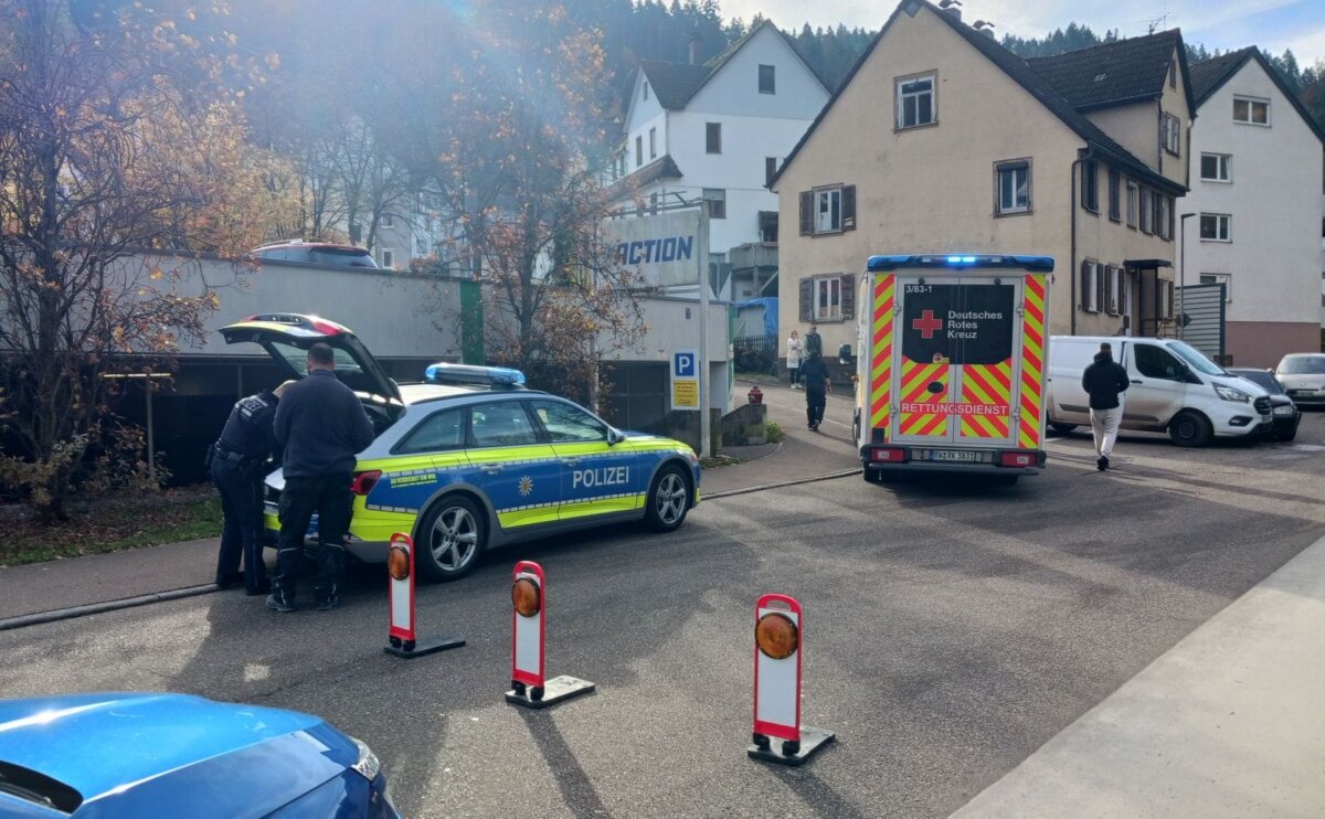 Unfall beim Parkdeck an der Berneckstraße. Foto: him