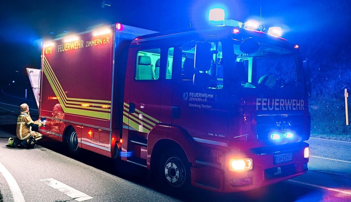 Bereits am Freitagabend, einen Tag vor Festbeginn, wurde der bereits frisch fürs Fest aufpolierte GW-T zu einem Brand bei einem Entsorgungsbetrieb in Zimmern alarmiert. Fotos: Feuerwehr Zimmern