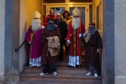 Die Nikolausaktion der Gemeinde brachte Freude in die Häuser und eine Spende für die Wärmestube. Foto: A. Wehrmann