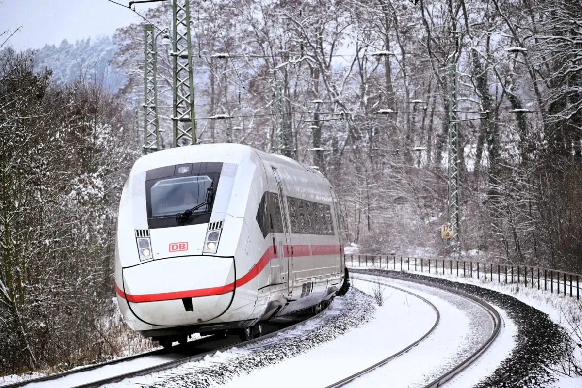 ICE 4 Baureihe 412 des DB Fernverkehr. Copyright: Deutsche Bahn AG / Wolfgang Klee