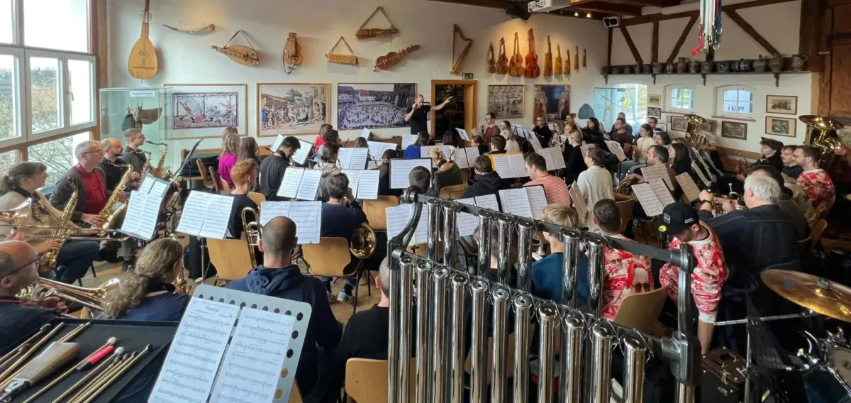In Dürrwangen probte die Stadtmusik fürs Weihnachtskonzert. Foto: pm