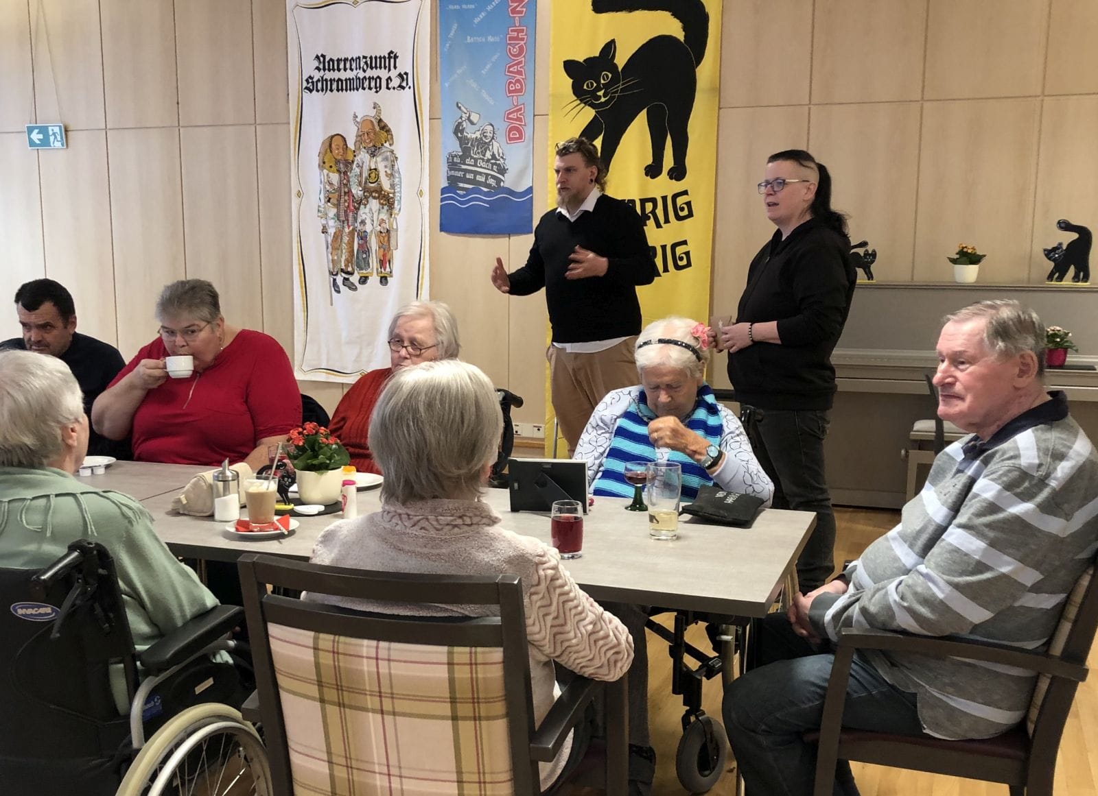 Simon Lauble und Edith Fuchs zu Gast bei der AWO-Seniorenbegegnung. Foto: AWO