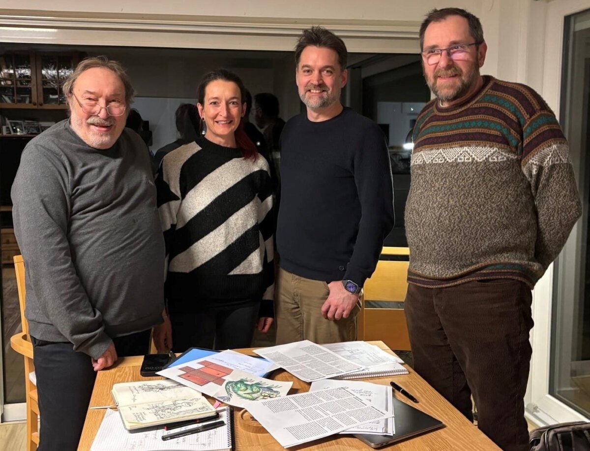 Das Redaktionsteam des "Krattenmachers" bittet um Beiträge: Uwe Rettkowski, Sumi Storz, Guido Neudeck und Thomas Lamm (von links). Foto: Hof AG