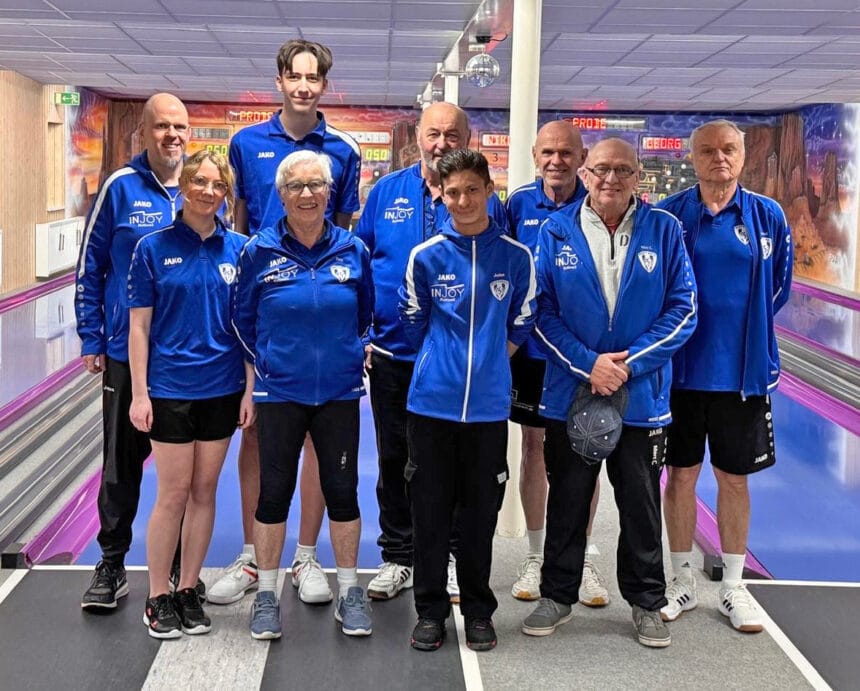 Beide Mixedteams beim letzten Rundenspieltag. Foto: esv