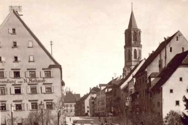 "Vielleicht wäre die alte Reichsstadt Rottweil", wie sie diese Aufnahme aus dem Frühen 20. Jahrhundert zeigt, "am besten geeignet, einer zwangsläufig bescheidenen schwäbischen Regierung Sitz und Unterkunft zu geben“, schrieb der politische Denker Otto Feger in einem 1946 veröffentlichen Buch.  Foto: Stadtarchiv Rottweil