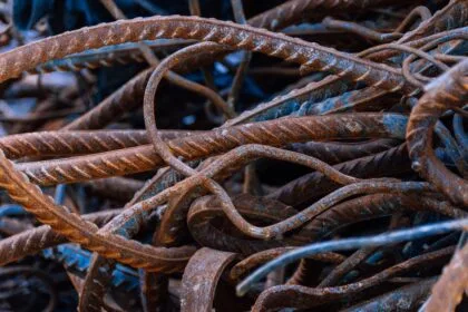 Unter anderem werden Buntmetalle und Eisenschrott gesammelt. Symbolfoto: pixabay