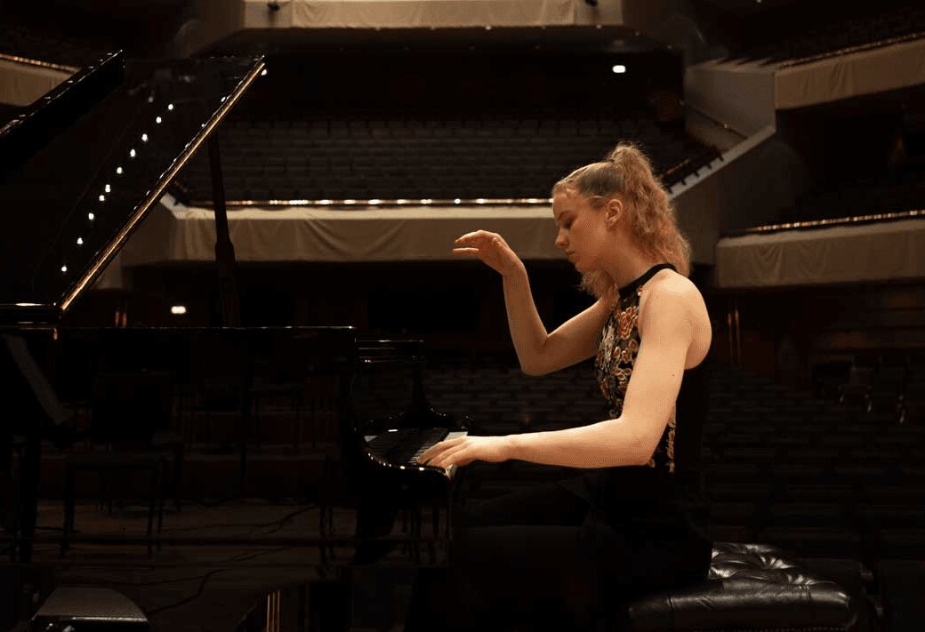 Die Pianistin Elisabeth Brauß, Foto: Frances Marshall