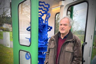 Stellt im Forum Kunst aus und nun auch beim Hausener KunstDÜNGER-Verein: Der in Rottweil geborene Dietrich Schön. Foto: privat