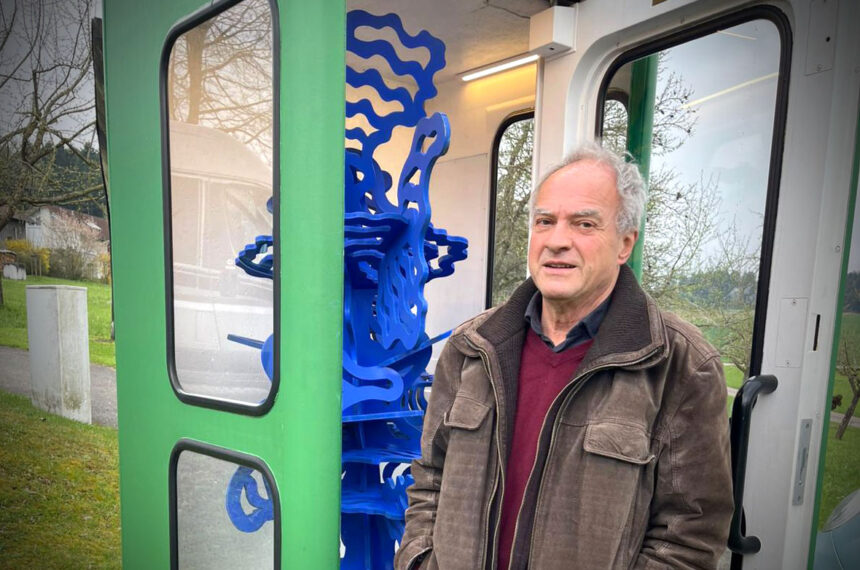 Stellt im Forum Kunst aus und nun auch beim Hausener KunstDÜNGER-Verein: Der in Rottweil geborene Dietrich Schön. Foto: privat