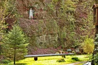 Die Fatima-Grotte in Dietingen. Foto: Ober