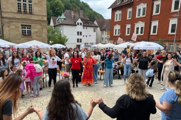 Ausgelassene Stimmung beim Markt der Kulturen 2024. Foto: Stadt Schramberg