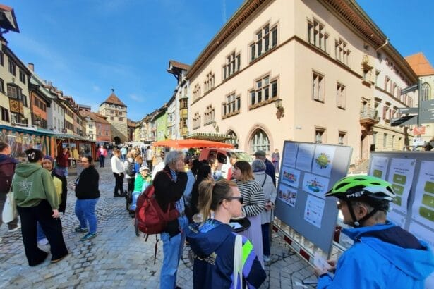 "Our Cities"-Teilnehmende in Rottweil, hier beim Samstags-Wochenmarkt. Alle Fotos: Angela Gessler