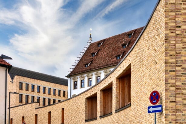 Die Aufarbeitungskommission untersucht den früheren Umgang der Diözese Rottenburg-Stuttgart mit sexuellem Missbrauch. Der nun vorgelegte Jahresbericht ist ein Zwischenstand.  Bildnachweis: EKH-Pictures