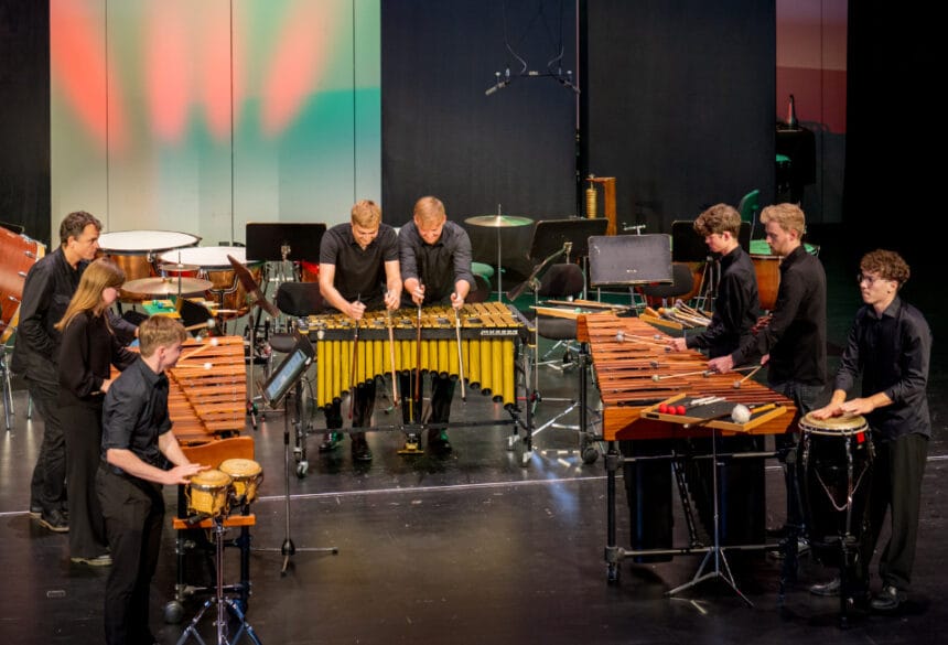 Das Schlagzeugensemble ist zu erleben mit John Psathas „Kyoto“. Foto: HfM Trossingen/bgt