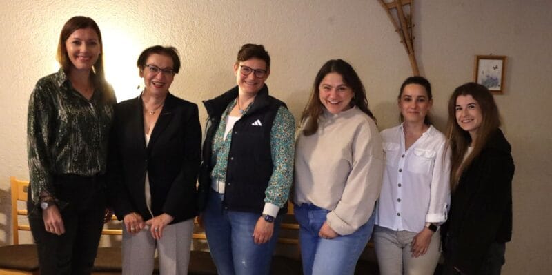 Die Vorstandsmitglieder der Frauen-Union, die bei der Mitgliederversammlung anwesend sein konnten: Regine Aigeldinger (von links), Toury Dietz,  Alexandra Zink-Colacicco, Tanja Sum-Dres, Viktoria Wachtel und Valérie Apitzch. Foto: King