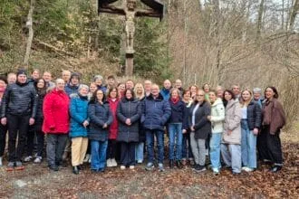 Unser Bild zeigt Teilnehmende, Team und Gäste des diesjährigen Alpha-Glaubenskurs 2026 in der Seelsorgeeinheit Abba Rottweil.
Bild: Seelsorgeeinheit Abba/Hafner, pm