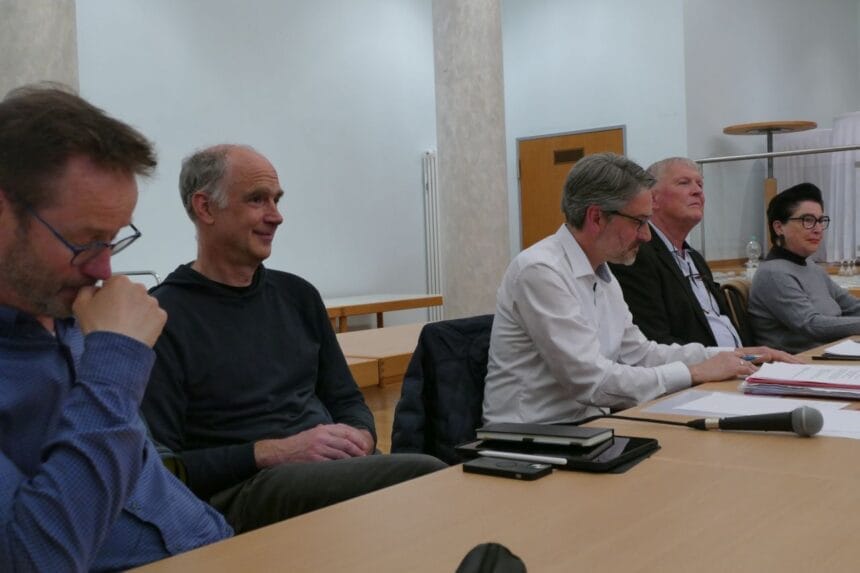 Bei der Mitgliederversammlung des Freundeskreises Sommersprossen Rottweil, von links:. Volker Welge, Festival-Intendant Florian Donderer, Veit Strasser, Vorsitzender, Eugen Weiß, Kassier, Angelika Knubben, Schriftführung, nicht auf dem Bild ist Jutta Schwab. Foto: Friederichs