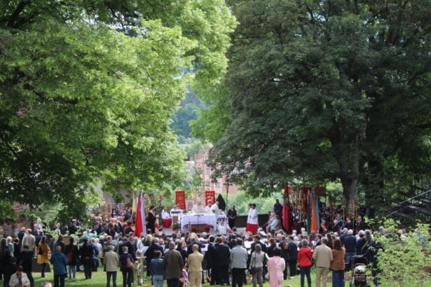 Eucharistiefeier im Bockshof. Foto Berthold Hildebrand