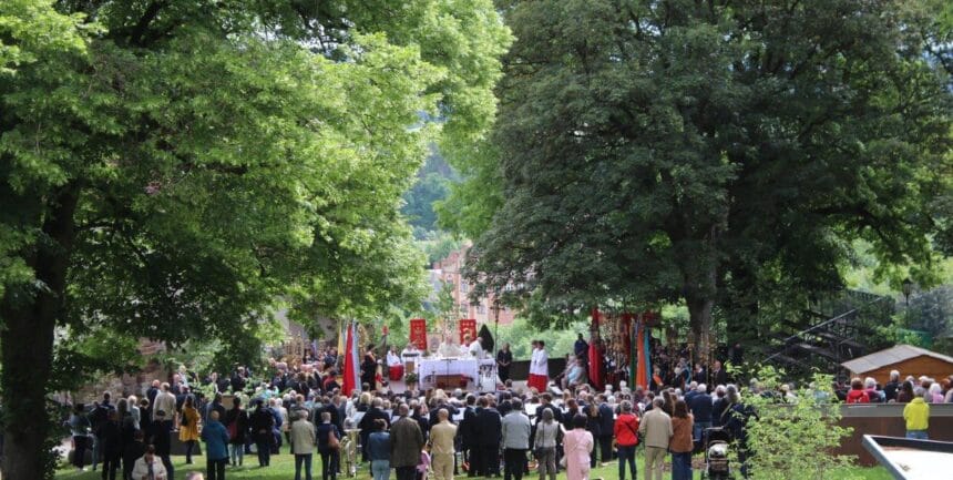 Eucharistiefeier im Bockshof. Foto Berthold Hildebrand