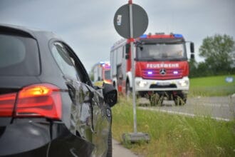 Unfall auf der B 462 bei Dunningen. Foto: Peter Arnegger