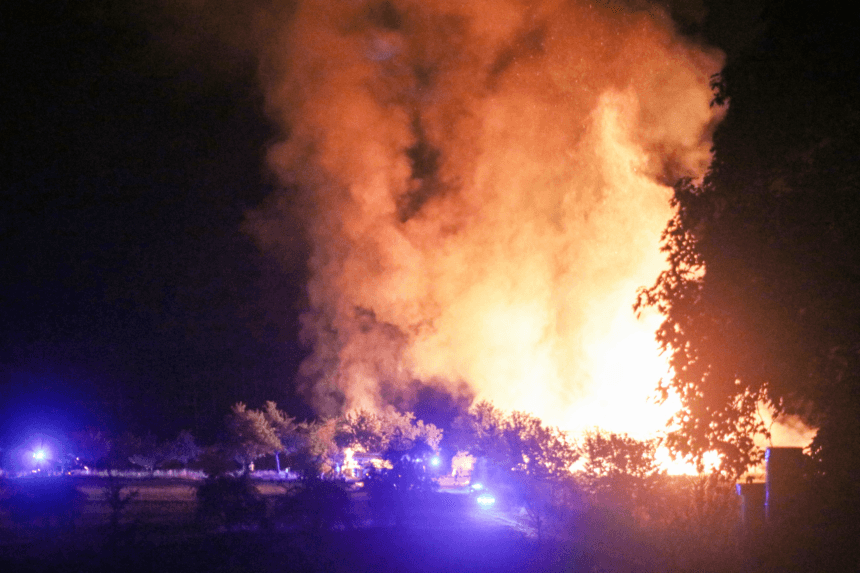 scheune im vollbrand foto berthold hildebrand
