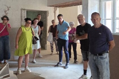 20260812 174538 albr stahlträger im erdgeschoss und schuttberge