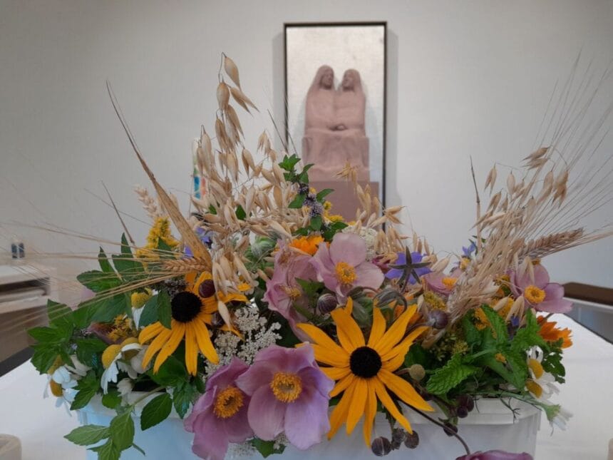 altar mit kräutern